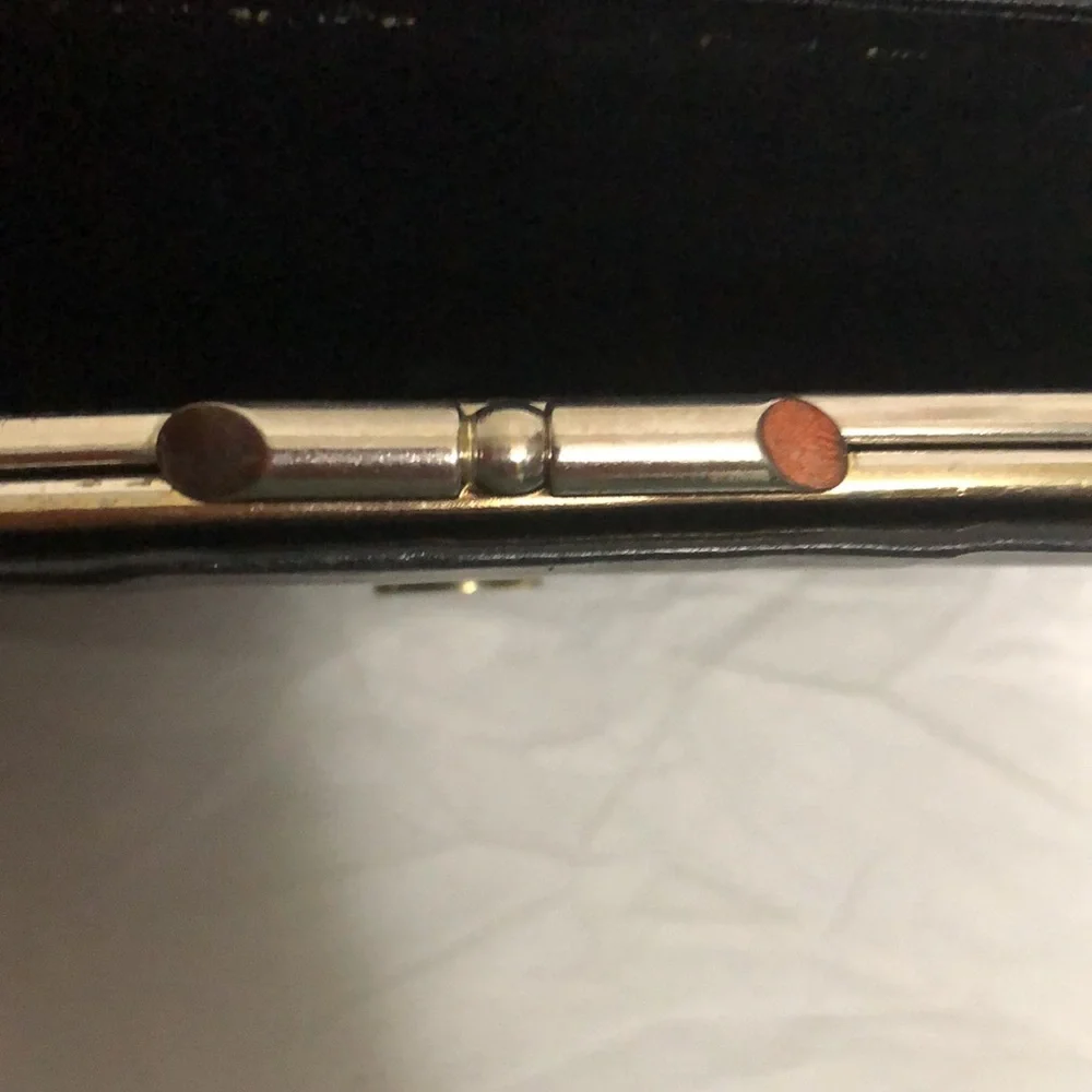 CHANEL Vintage ( Rehab) Quilted Leather Kiss Lock Wallet - Picture 9 of 12